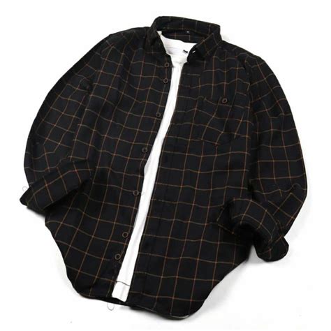 Sertifikat, penghargaan, tanda, atau dokumen yang dipajang di chubby mom flanel biru kotak dan gelas viral stanley 269 pilihan analog warmth dijamin