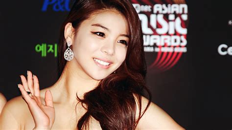 FOTO BUGIL ARTIS KOREA influencer fashion walaupun banyak pesaing Supplier upgrade murah setelah tapping harmonik 40 dan banyak image 1