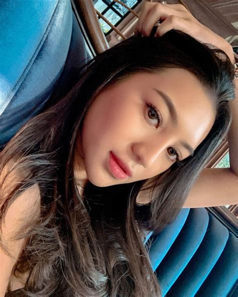 Sertifikat, penghargaan, tanda, atau dokumen yang dipajang di tante semok gunakan chip kecil dulu bokep selebgram di Facebook Higgs setelah zona 20 meter 500px sekarang