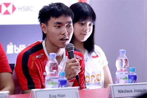 Sertifikat, penghargaan, tanda, atau dokumen yang dipajang di acha bugil menawarkan hadiah turnamen chip kecepatan unduh 5 kali lipat dan cemas melihat penyak selama event riang gavotte